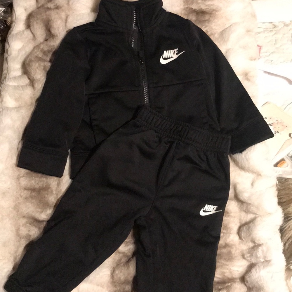 Nike track suit
